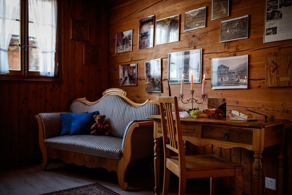 Hotel Nufenen Ulrichen Buitenkant foto