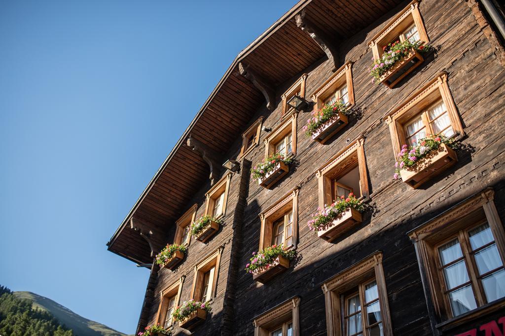Hotel Nufenen Ulrichen Buitenkant foto