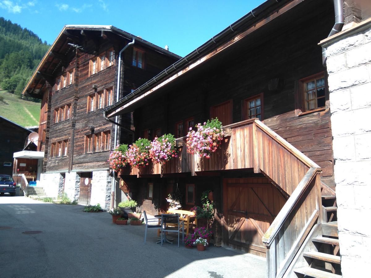 Hotel Nufenen Ulrichen Buitenkant foto
