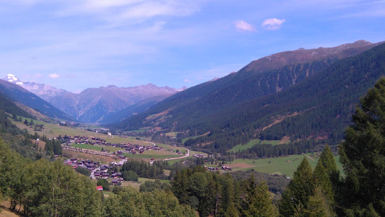 Hotel Nufenen Ulrichen Buitenkant foto