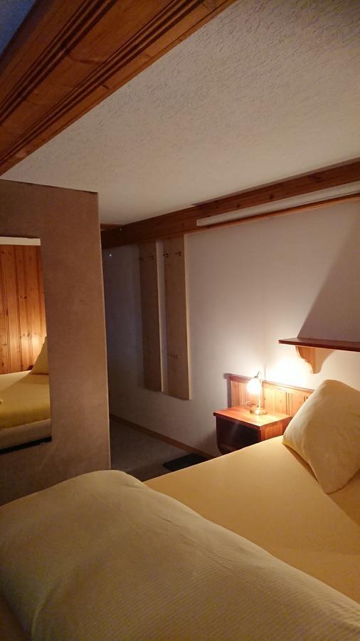 Hotel Nufenen Ulrichen Buitenkant foto